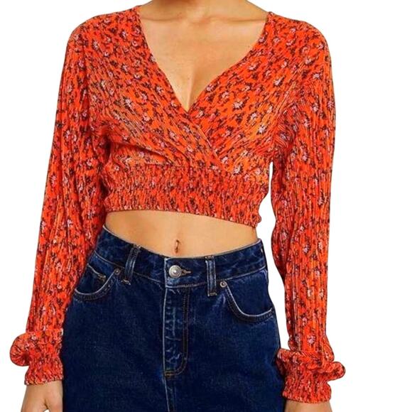 Urban Outfitters Floral Wrap Top Size Small Petite - Picture 1 of 8